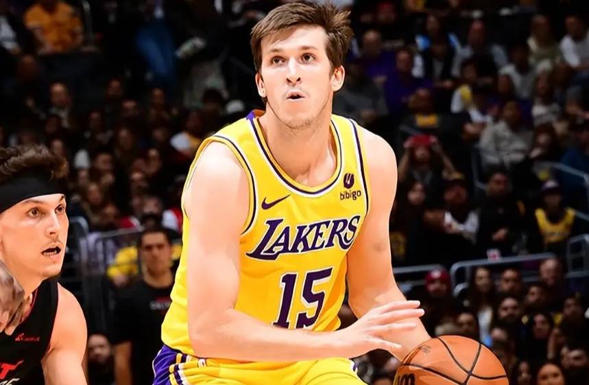 NBA湖人队里弗斯为何反水詹姆斯？