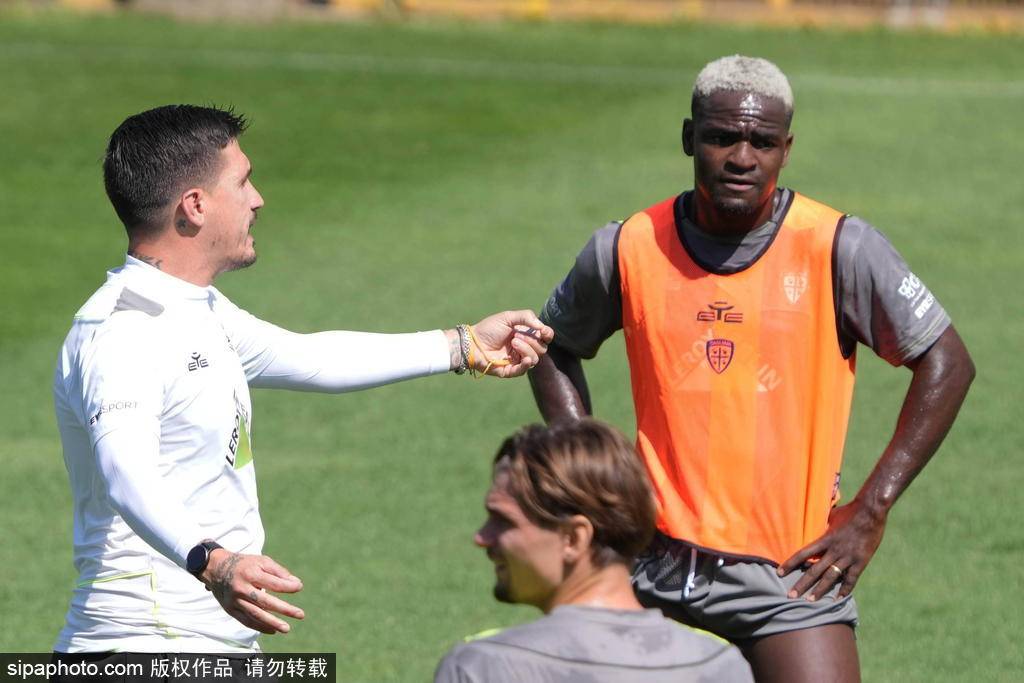 卡利亚里与帕尔马争夺国米新星埃斯波西托：转会战火再燃！