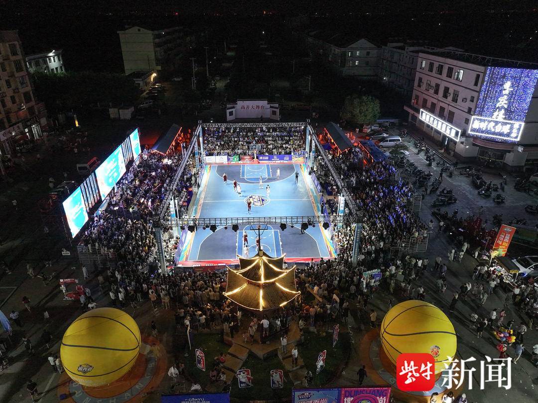 赣榆篮球超级联赛墩尚镇主场万人观战 精彩纷呈