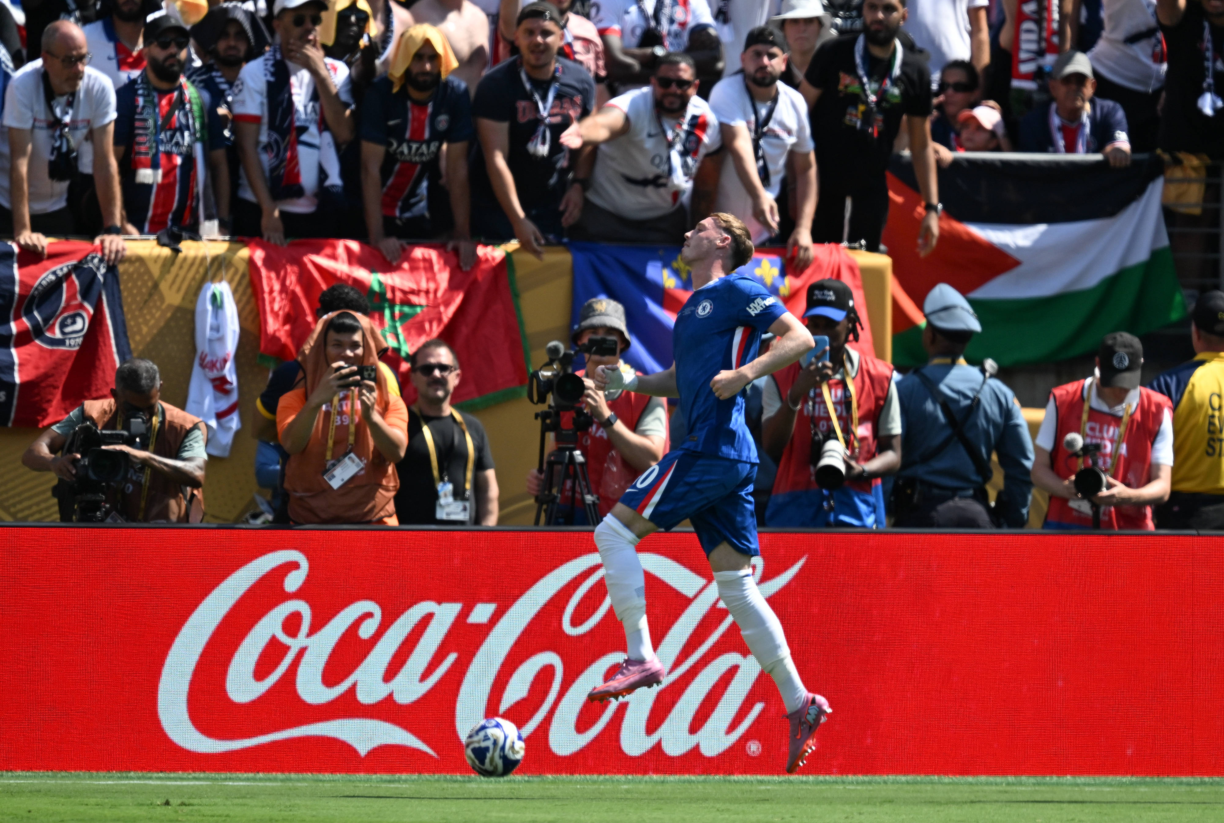 (体育)足球——世俱杯决赛:切尔西胜大巴黎 夺得世俱杯冠军