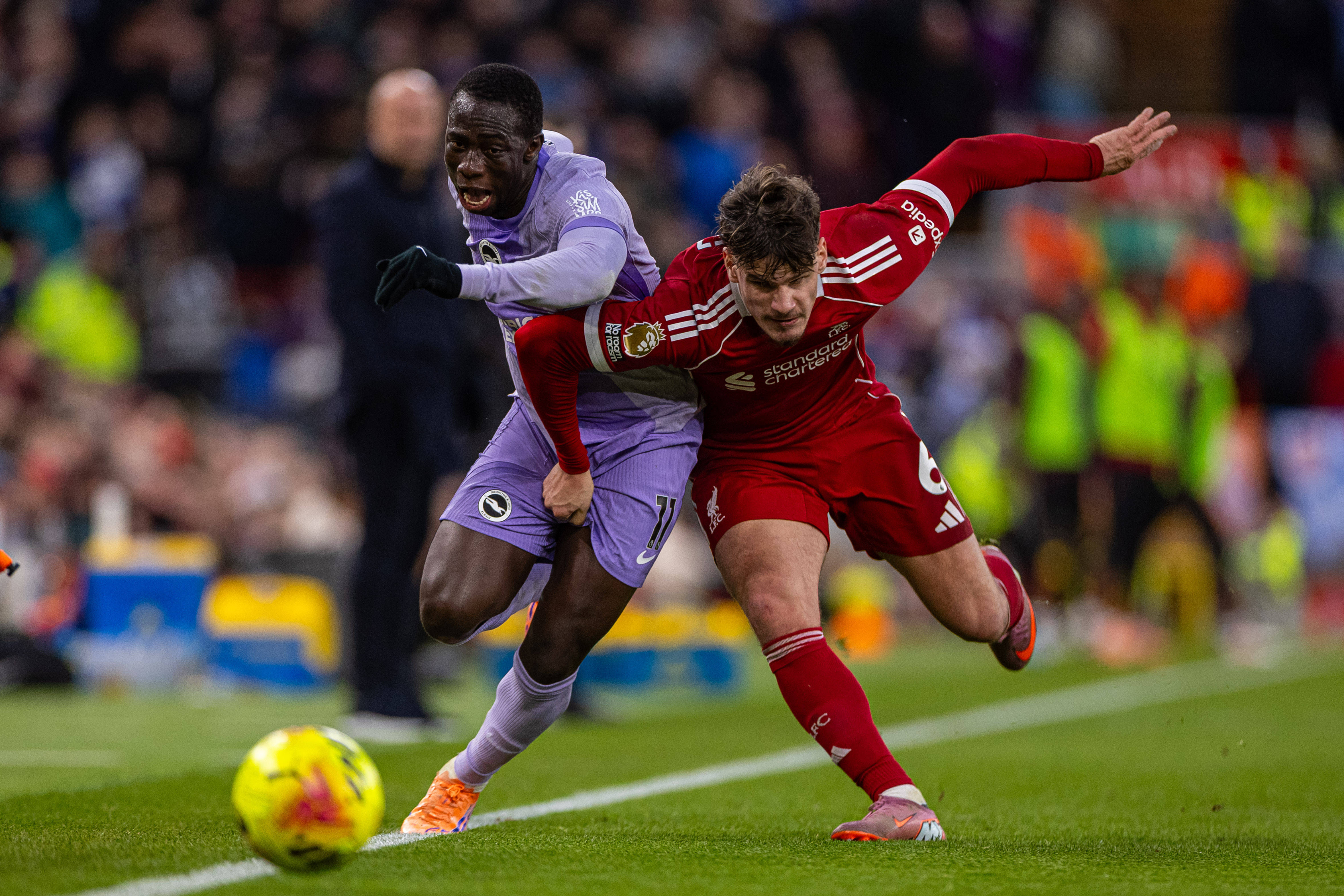 （体育）足球——英超：利物浦胜布莱顿